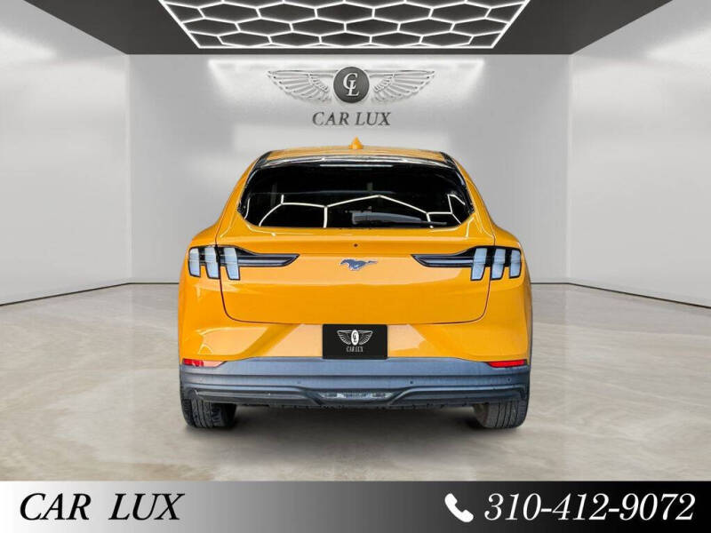2022 Ford Mustang Mach-E Select
