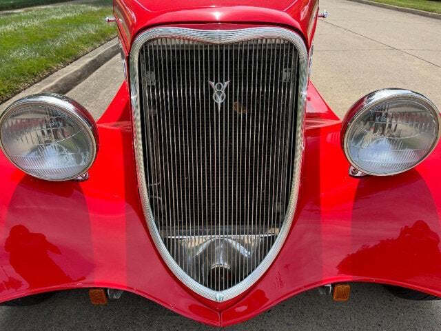 1934 Ford COUPE 5