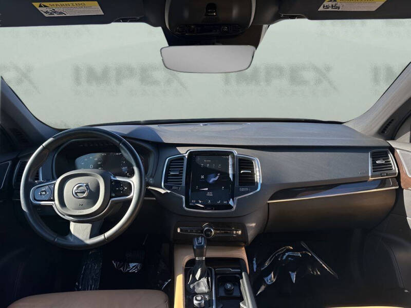 2019 Volvo XC90 T6 Momentum