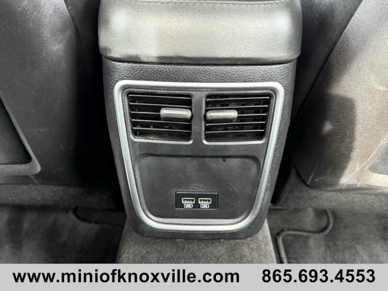 2015 Chrysler 300 Limited