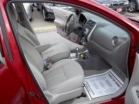 2014 Nissan Versa 1.6 SL