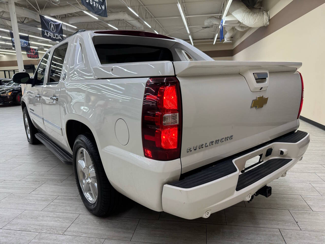 2013 Chevrolet Avalanche for sale at DFW Auto & Services Inc in Fort Worth, TX