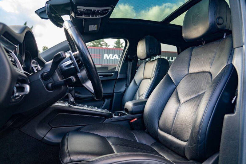 2017 Porsche Macan S