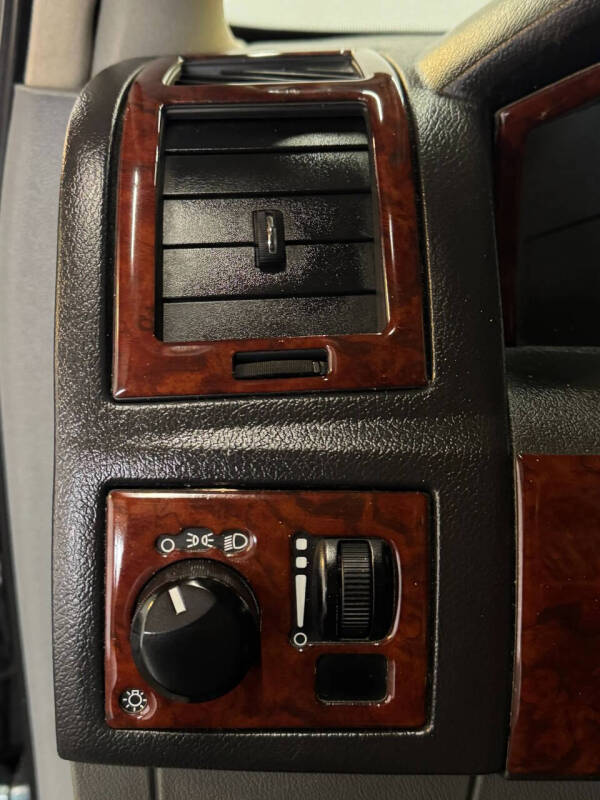 2005 Chrysler 300