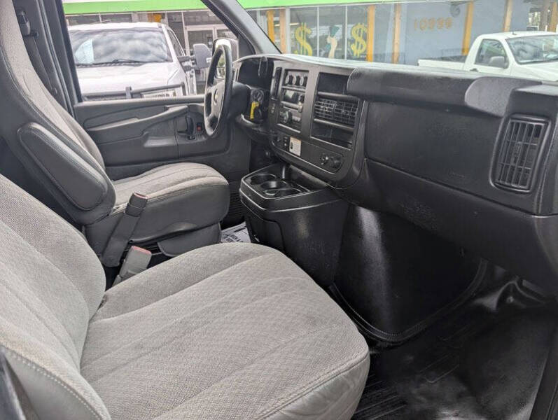 2011 Chevrolet Express LT 2500