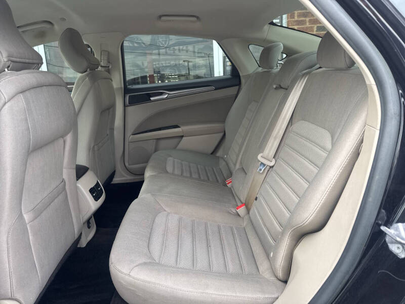 2019 Ford Fusion Hybrid SE