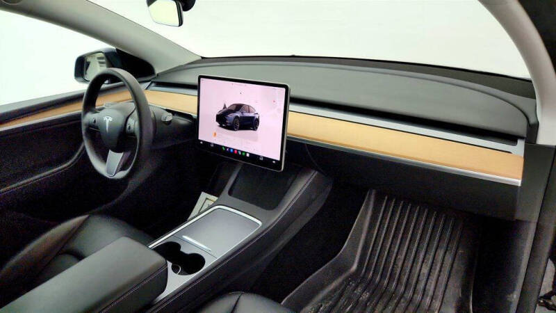 2024 Tesla Model Y Long Range