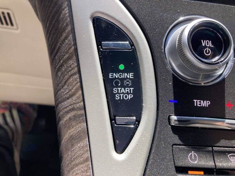 2019 Lincoln Nautilus Select