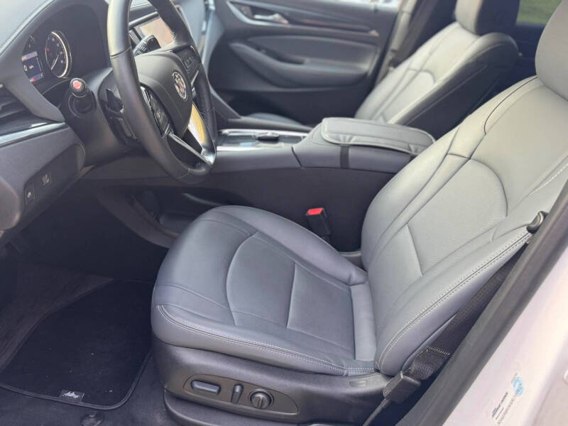 2024 Buick Enclave Essence