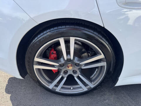 2013 Porsche Panamera 4