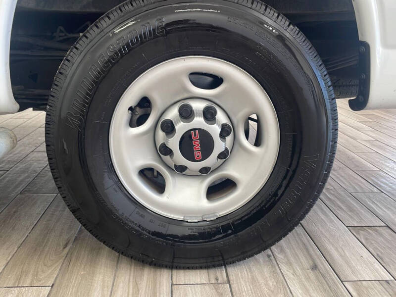 2024 GMC Savana 2500