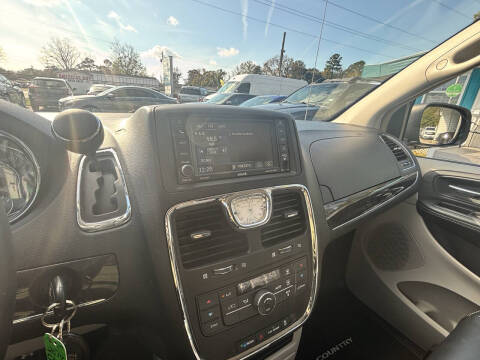 2014 Chrysler Town and Country Touring