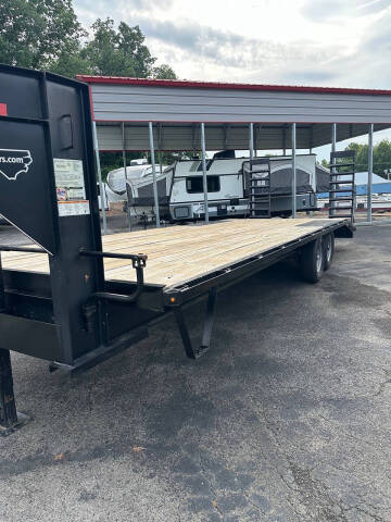 2023 Quality 24' Gooseneck