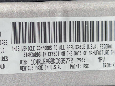 2019 Jeep Grand Cherokee Laredo E