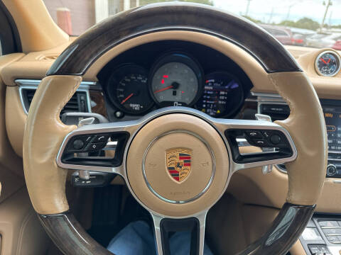 2015 Porsche Macan S