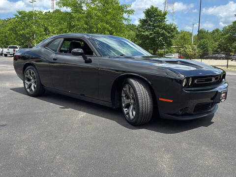 2015 Dodge Challenger SXT Plus
