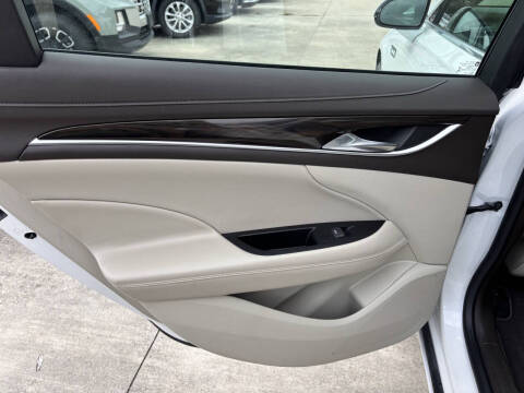 2017 Buick LaCrosse Essence