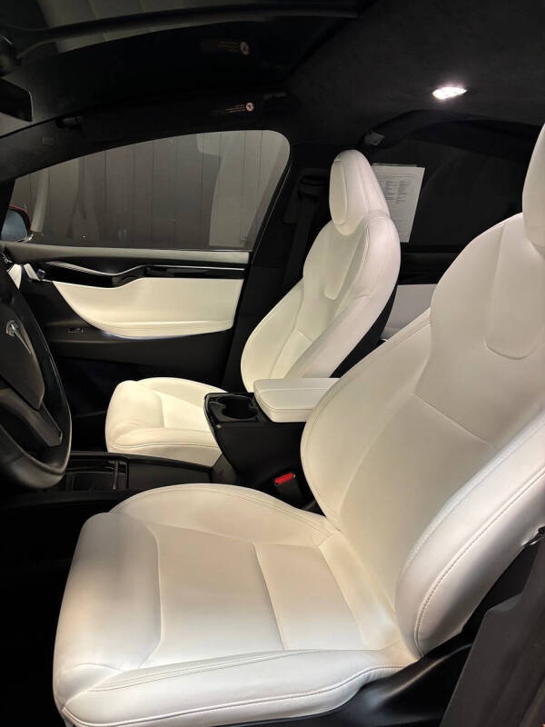 2020 Tesla Model X Long Range Plus