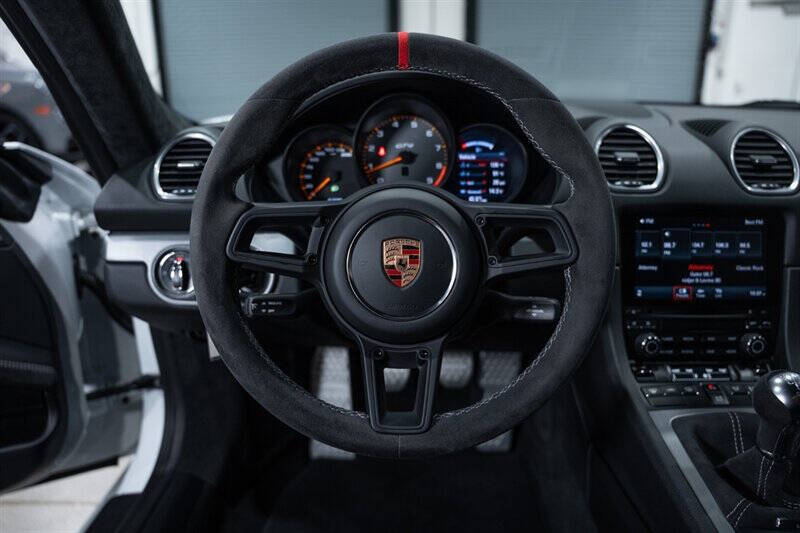 2021 Porsche 718 Cayman GT4