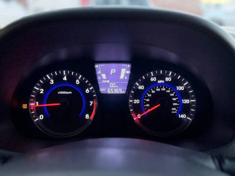 2012 Hyundai Accent GLS