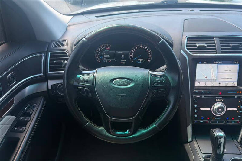 2017 Ford Explorer Platinum