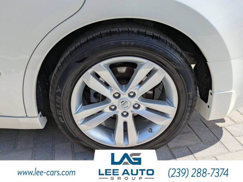 2011 Nissan Altima 3.5 SR