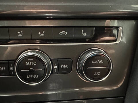 2016 Volkswagen e-Golf SE