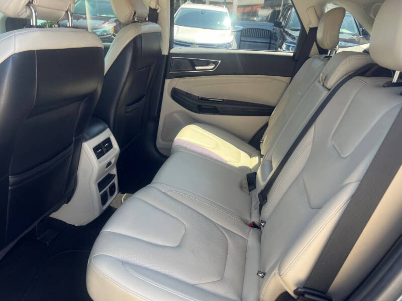 2019 Ford Edge Titanium