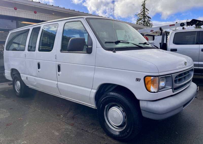 1999 Ford E-150 Chateau