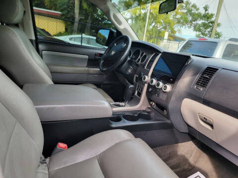 2012 Toyota Sequoia SR5