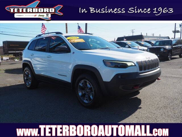 2019 Jeep Cherokee for sale at TETERBORO CHRYSLER JEEP in Little Ferry NJ