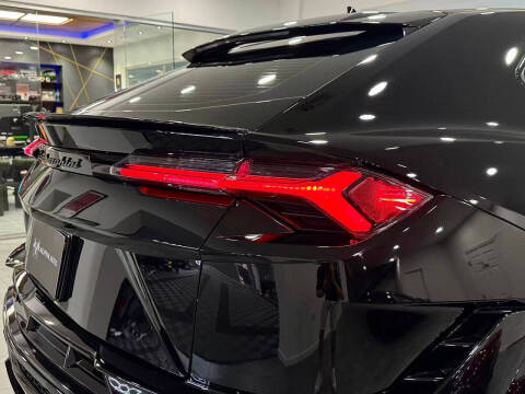 2023 Lamborghini Urus S