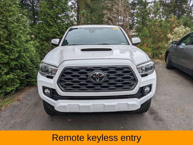 Used 2021 Toyota Tacoma TRD Sport with VIN 5TFAZ5CN6MX102883 for sale in Lighthouse Point, FL