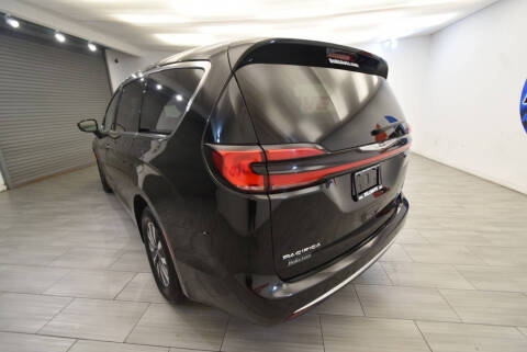 2024 Chrysler Pacifica Plug-In Hybrid Select