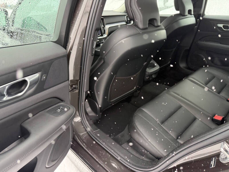 2025 Volvo S60 B5 Core