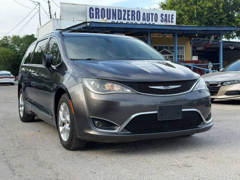 2017 Chrysler Pacifica Touring-L Plus
