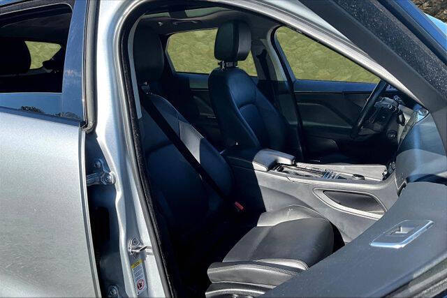 2020 Jaguar F-PACE 25t Premium