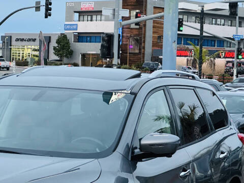 2017 Nissan Pathfinder SL