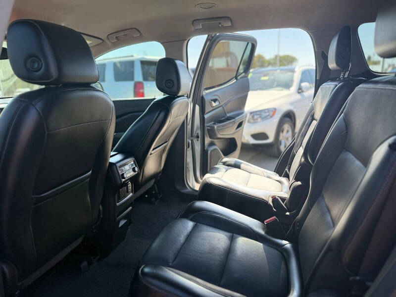 2019 GMC Acadia SLT-1