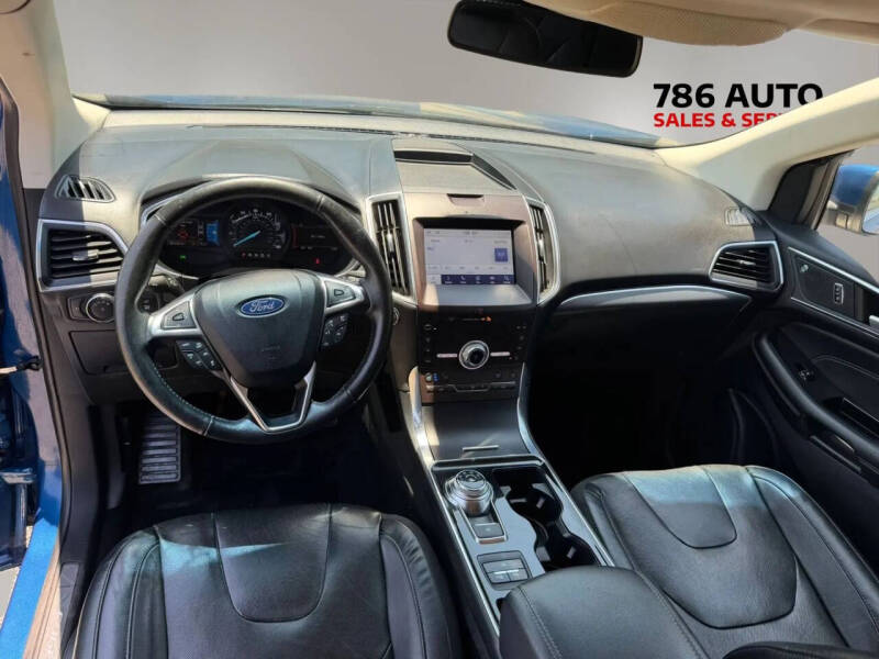 2020 Ford Edge Titanium