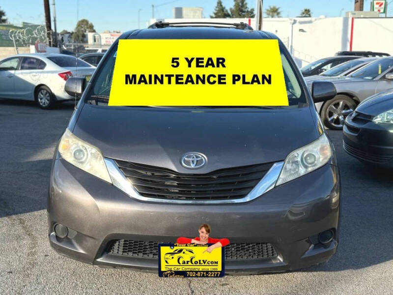 2011 Toyota Sienna LE 7-Passenger Auto Access Seat