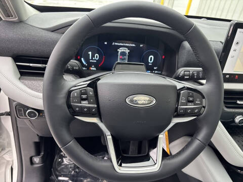 2025 Ford Explorer Platinum