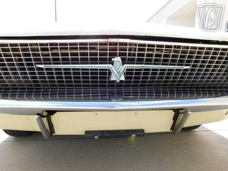 1966 Ford Thunderbird