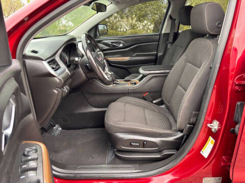 2017 GMC Acadia SLE-2