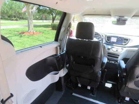 2021 Chrysler Pacifica Touring L