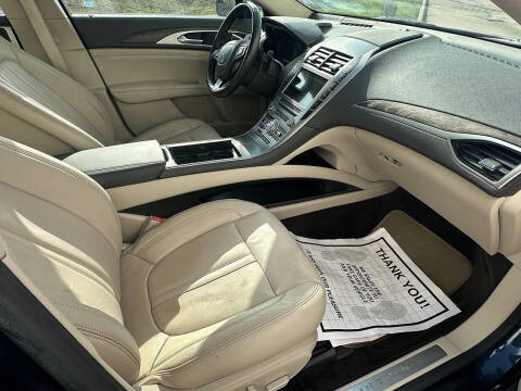 2017 Lincoln MKZ Select