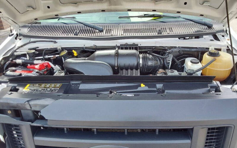 2014 Ford E-Series E-350 SD