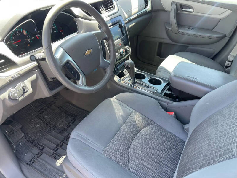 2017 Chevrolet Traverse LT