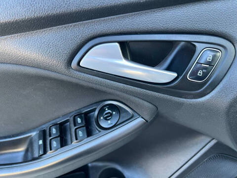 2017 Ford Focus SEL