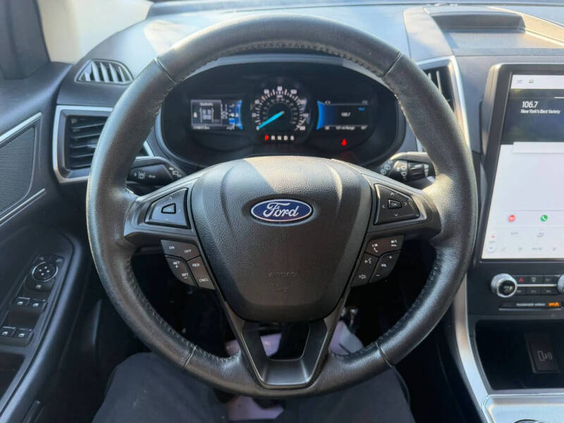 2022 Ford Edge